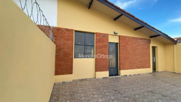 Casa com 2 dormitórios para alugar, 70 m² por R$ 2.256,37/mês - Parque Ouro Fino - Sorocab