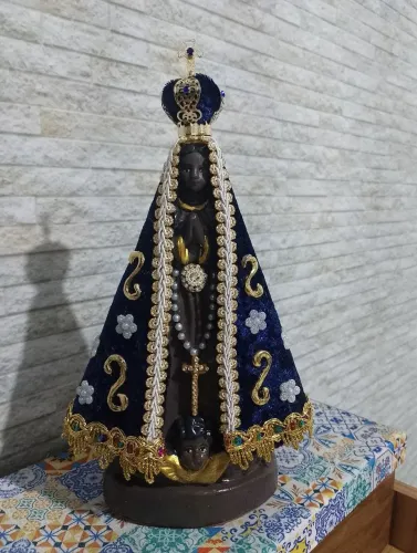 Imagem de Nossa Senhora Aparecida 22cm com coroa de metal
