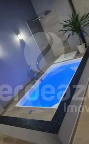 Casa conta com 2 quartos, suíte, piscina e área gourmet próximo a Honda em Sumaré-SP.