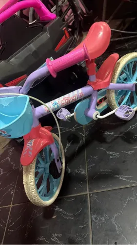Bicicleta infantil menina