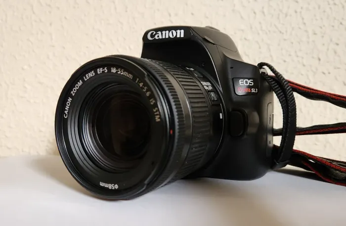Canon SL3 Wi-fi 4k com lente 18-55mm