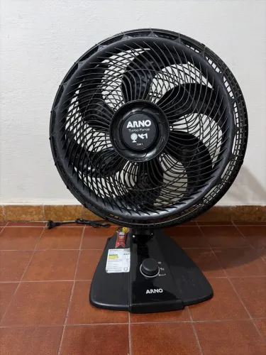 Ventilador de Mesa Arno 220 volts Novo