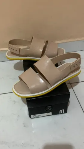 Vendo sandália Melissa original 