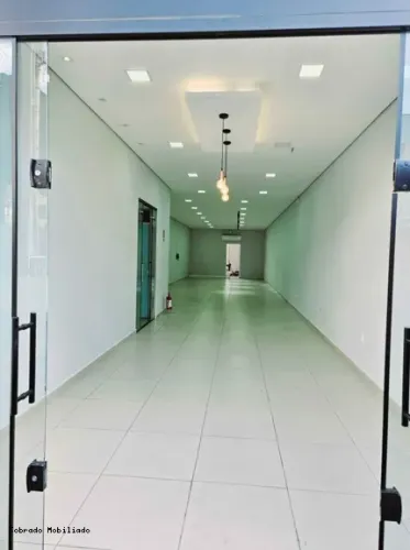 Salão Comercial para Venda em Jundiaí, Vila Vianelo, 2 banheiros, 3 vagas