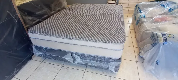 Cama Box Queen 