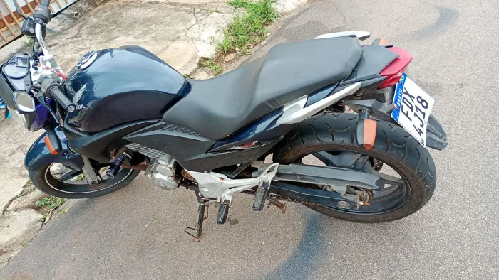 Venda 2 moto com dok TD ok tem detalhes na pintura tô vendo a baixo por isso *