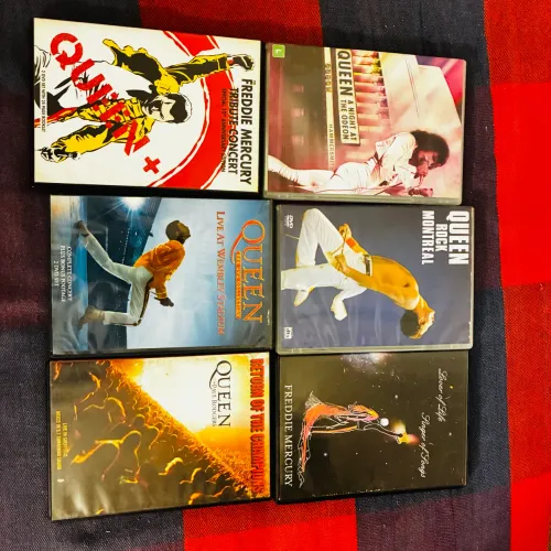 Vendo 6 DVDS do Queen original 