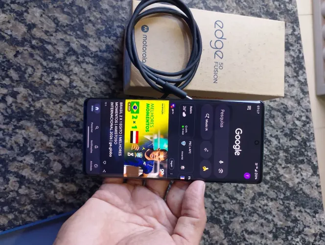 Motorola Edge 50 fusion top
