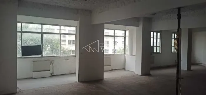 Sala : / Comercial / Centro