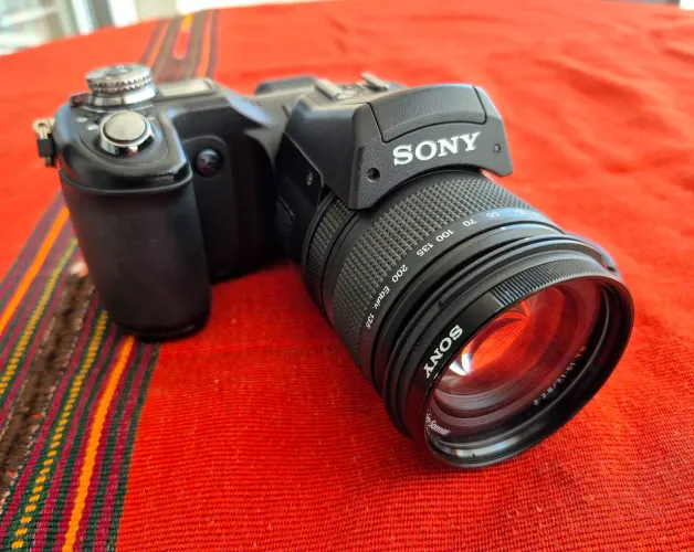Sony DSC-F828 digital IMPECÁVEL. Revisada na Sony, funcionando, bateria nova, pouco uso