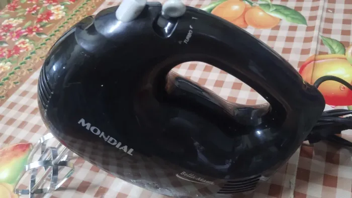 Vendo batedeira Mundial Bella Massa
