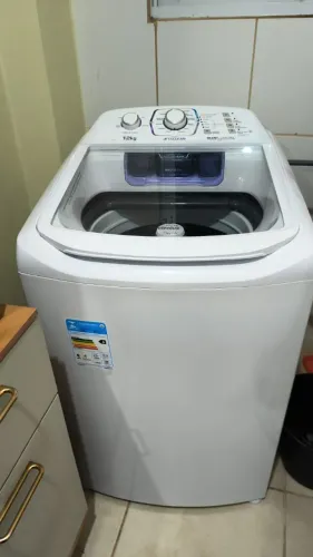 Maquina de Lavar Roupas Eletrolux 12 Kg Modelo LAC12 em Perfeito Estado