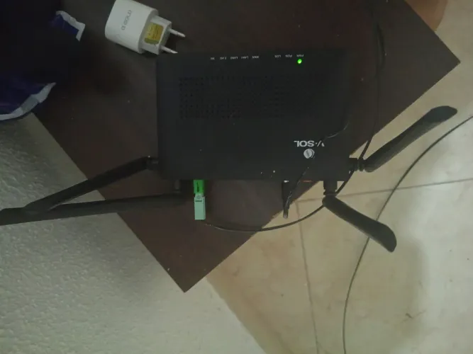 Roteador wi-fi 4 antenas.