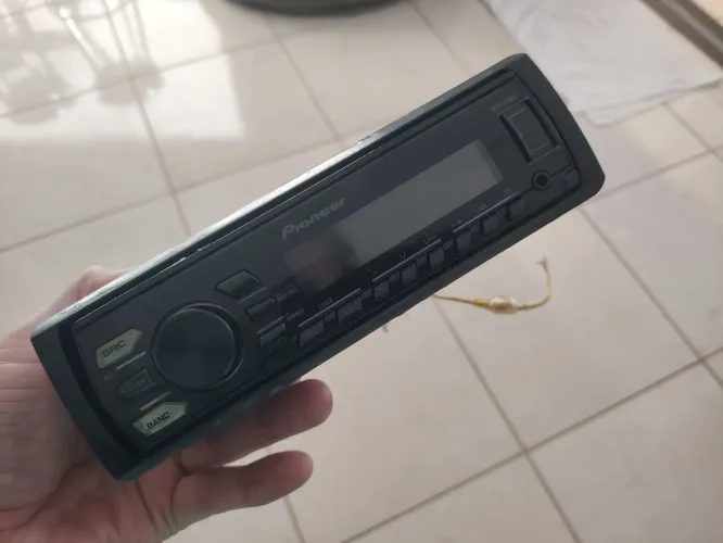 Toca Usb auxiliar Pioneer modelo MVH 78ub