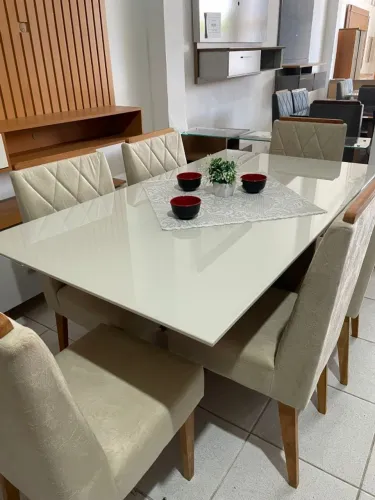 mesa de jantar com 6 lugares