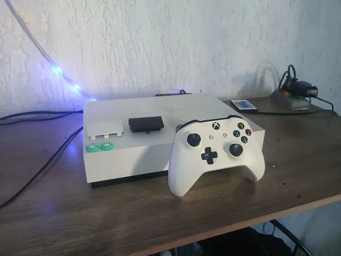 Xbox one s slim