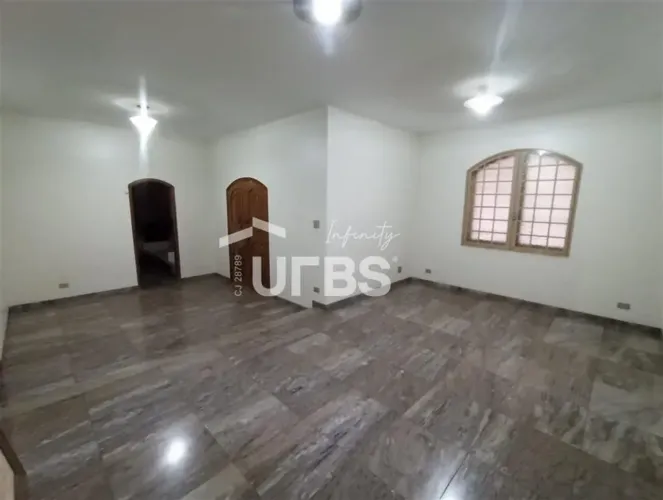 Casa com 330m² 2 quartos à venda no Centro