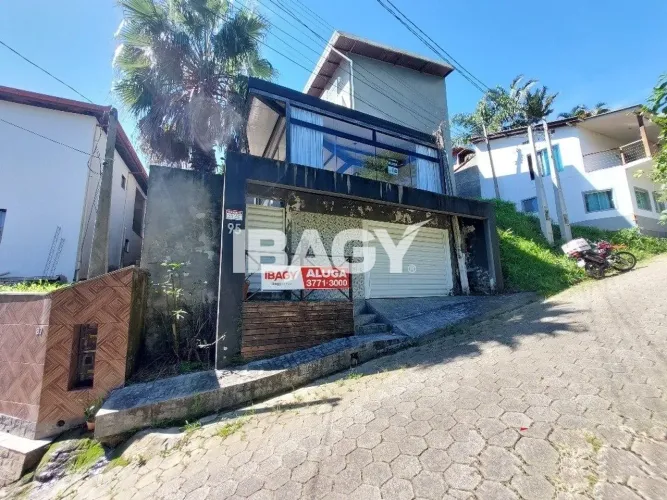 Excelente Casa 3 dormitório(s) em Ribeirão da Ilha - Florianópolis