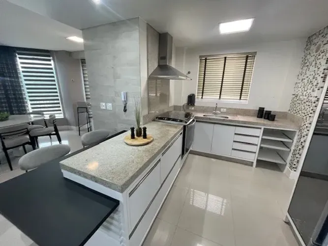 Apartamento para Venda em Balneário Camboriú, Centro, 3 dormitórios, 3 suítes, 4 banheiros
