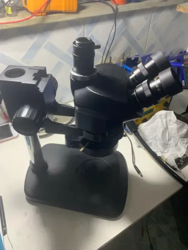 Vendo Microscópio trinocular 