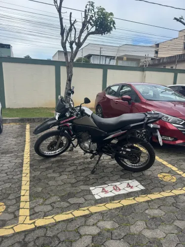 Vendendo moto semi nova