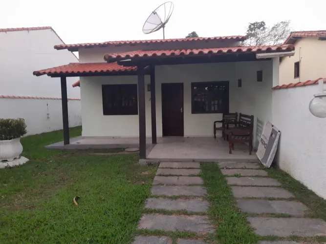 Casa com área churrasqueira e fogão a lenha varanda, excelente oportunidade