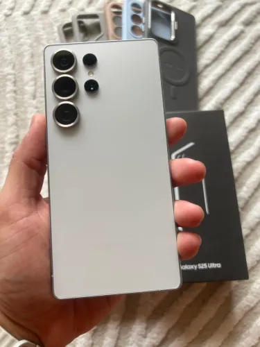 Samsung Galaxy S25 Ultra - na garantia (11 meses)