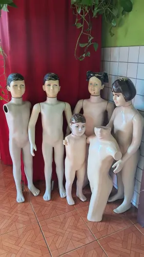 Manequim infantil