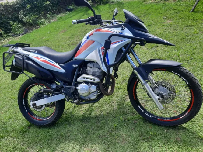 XRE 300 zerada