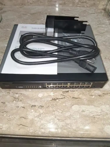 ROTEADOR CISCO 10/100