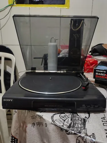 Toca-discos Sony agulha quebrada.