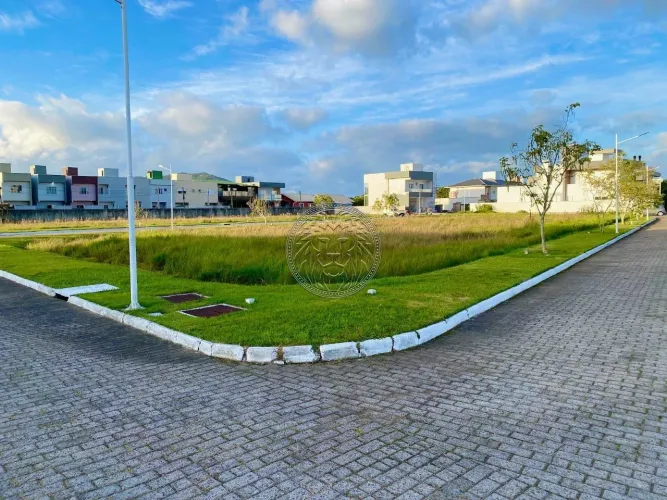 Terreno à venda em condomínio fechado no Campeche - Florianópolis