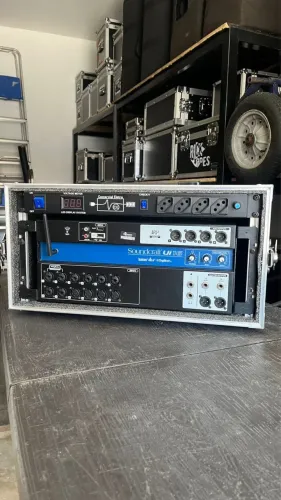 MESA DIGITAL SOUNDCRAFT UI16 (COM CASE HARD)