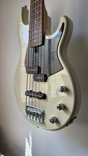 Yamaha BB 235