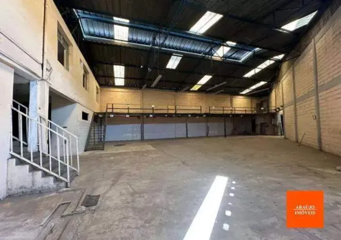 Galpão Comercial de Alto Padrão 1.200 m² | Localização Estratégica e Excelente Infraestru
