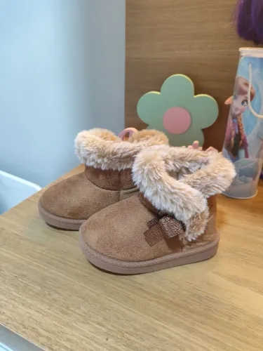 Bota super quentinha, menina.