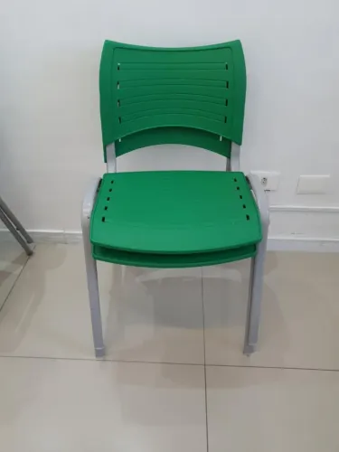 Cadeira metal/plástico verde