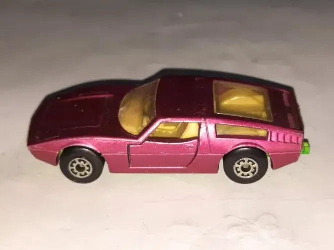 Miniatura Antiga Matchbox Superfast Nº 32 Maserati Bora (Lesney) - Magenta