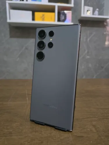 Galaxy S23 Ultra 5G Cinza 12GB de RAM 256GB Seminovo LEIA?