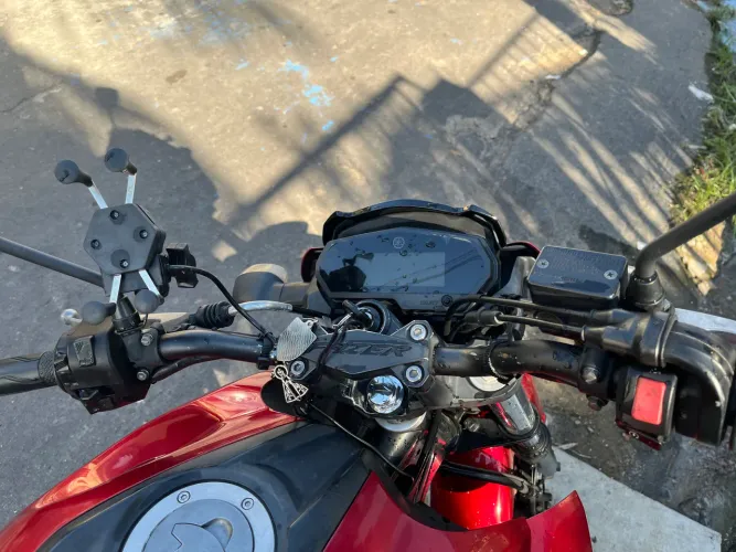 Fz25 vermelha 