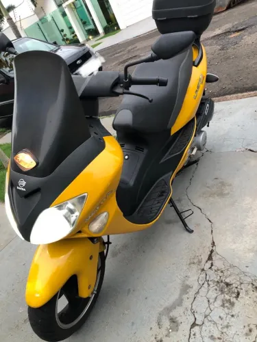 Vendo moto Scooter 