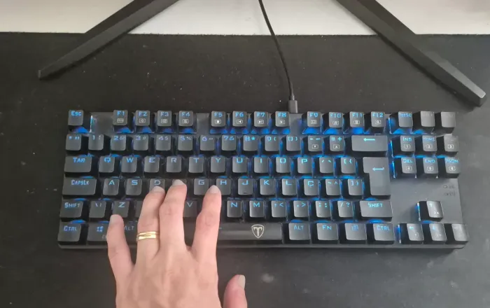 T-DAGGER Teclado Mecânico Bora Rgb Switch - T-tgk315-bl, PRETO