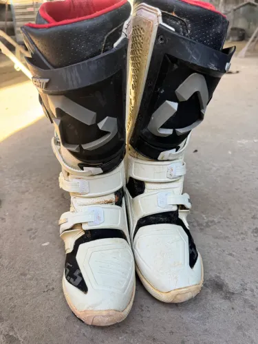 ? VENDO BOTA LEATT 5.5 - OFF-ROAD / MOTOCROSS ?