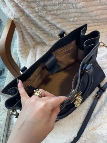 Bolsa Michael Kors Azul-Marinho em Excelente Estado