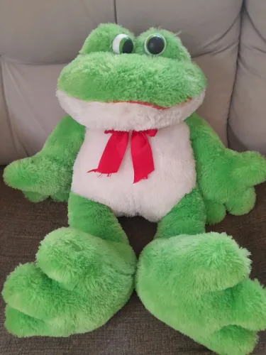 Sapo pelucia gigante