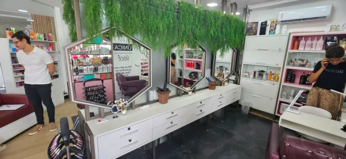 Bancada industrial para salão de beleza 6 lugares