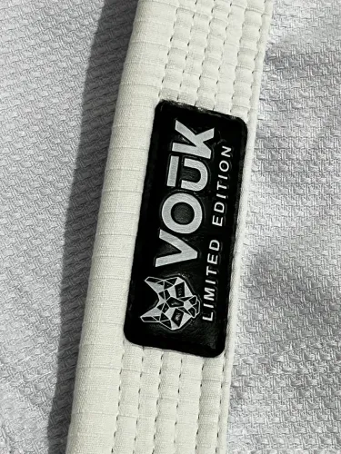 Kimono VOUK TYG Aggressive Performance Series Branco - A0 | Jiu-Jitsu