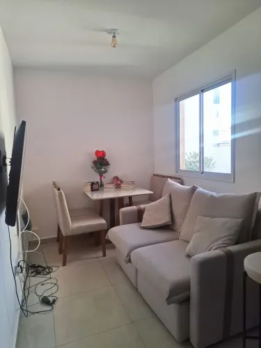 Mesa com 4 cadeiras pes de madeira Maciça e Jogo de Sofa, semi novos