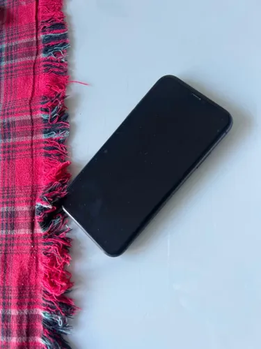 IPHONE 11 64 GB