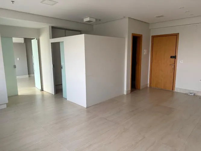 Aluga-se sala comercial